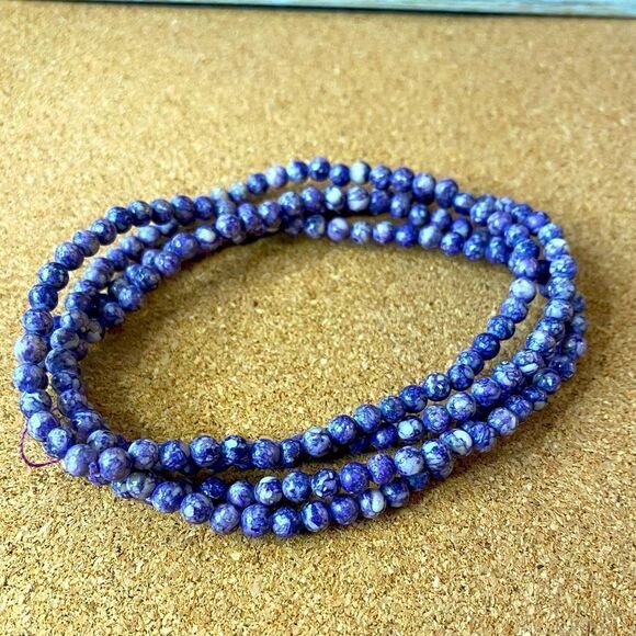 Natural stone beads purple name unknown can be worn as necklace or bracelet - Picture 1 of 6